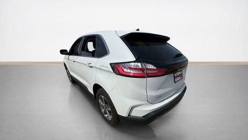 White Metallic 2024 Ford Edge SEL