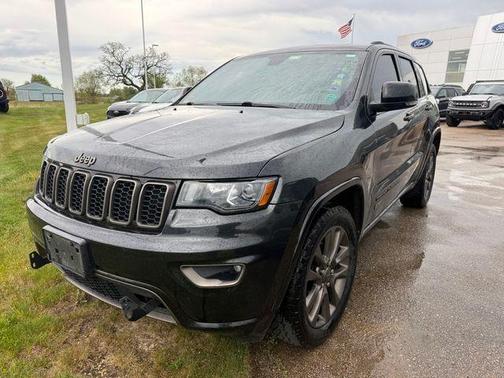 Brilliant Black Crystal Pearlcoat 2016 Jeep Grand Cherokee Limited
