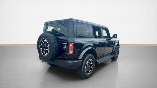 Shadow Black 2025 Ford Bronco Outer Banks
