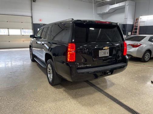 Black 2018 Chevrolet Suburban LT