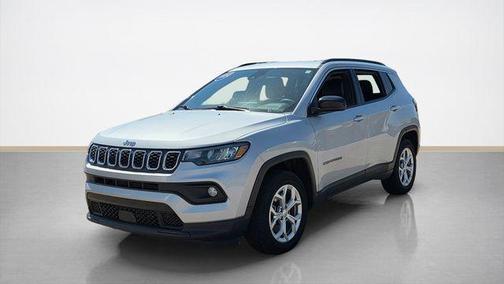Silver Zynith 2024 Jeep Compass Latitude