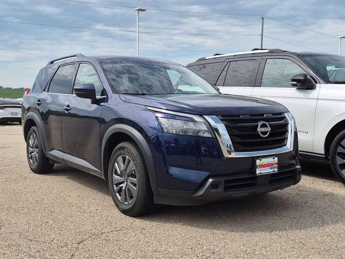 Deep Ocean Blue 2025 Nissan Pathfinder SV