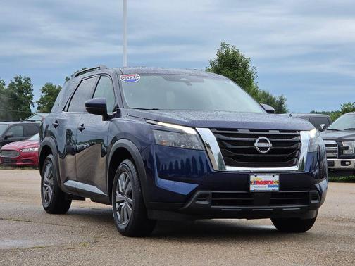Deep Ocean Blue 2025 Nissan Pathfinder SV