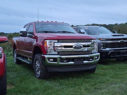 Ruby Red Metallic Tinted Clearcoat 2017 Ford F-250 Lariat