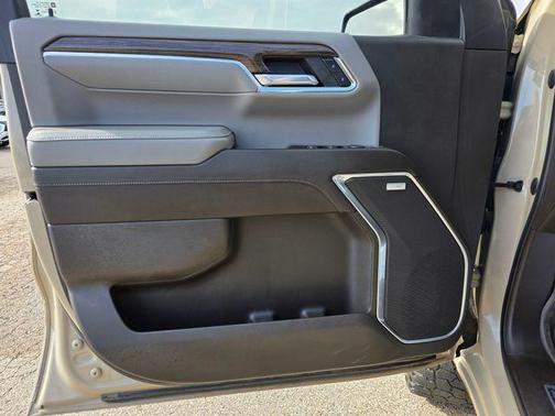 Sand Dune Metallic 2022 Chevrolet Silverado 1500 LT Trail Boss