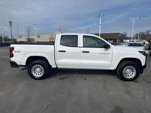 Summit White 2025 Chevrolet Colorado WT