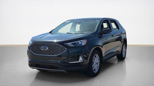 Green Metallic 2023 Ford Edge SEL