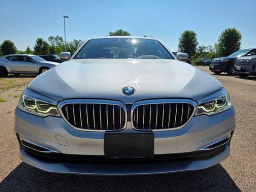 Glacier Silver Metallic 2019 BMW 540 i xDrive