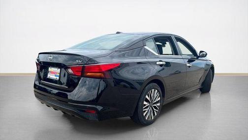 Black 2024 Nissan Altima 2.5 SV