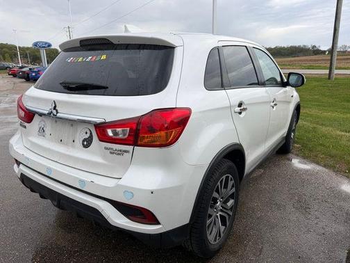 Diamond White Pearl 2018 Mitsubishi Outlander Sport 2.0 ES