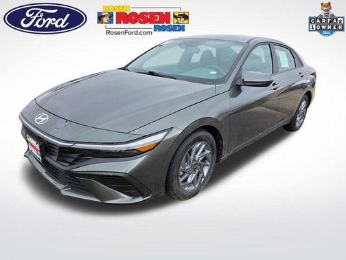 2024 Hyundai ELANTRA SEL