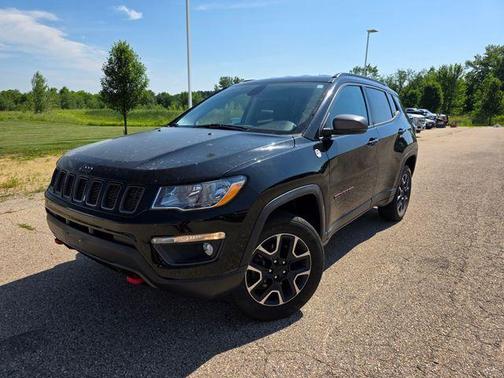 Diamond Black 2020 Jeep Compass Trailhawk
