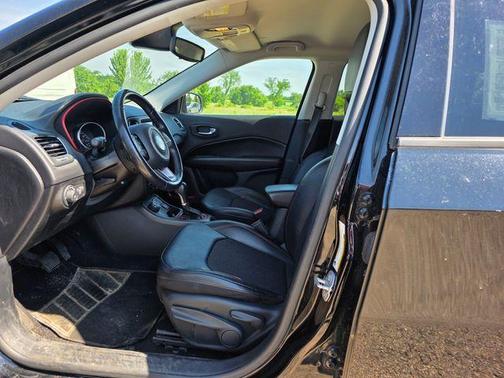Diamond Black 2020 Jeep Compass Trailhawk