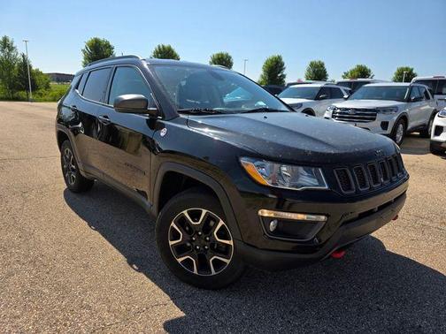 Diamond Black 2020 Jeep Compass Trailhawk