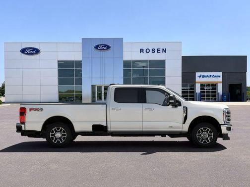 Star White 2026 Ford F-350 Lariat Super Duty
