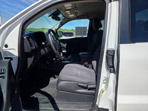 Glacier White 2022 Nissan Frontier S