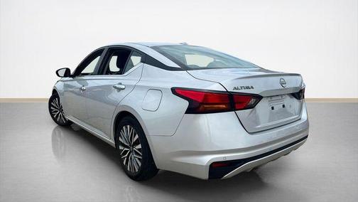 Brilliant Silver Metallic 2025 Nissan Altima SV