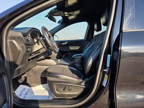 Agate Black Metallic 2023 Ford Escape ST-Line