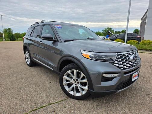 Gray Metallic 2023 Ford Explorer Platinum