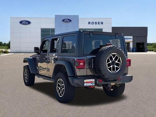 Granite Crystal Clearcoat Metallic 2025 Jeep Wrangler Rubicon