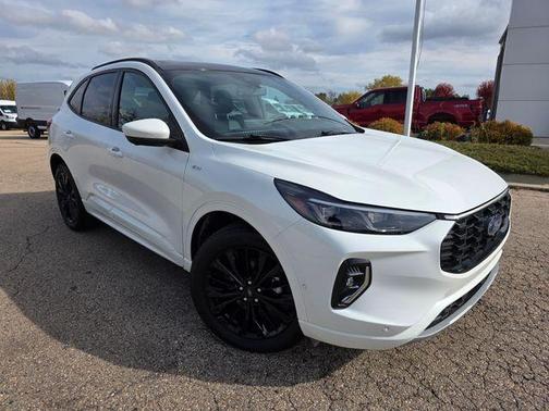 2023 Ford Escape ST-Line Elite