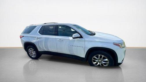 Summit White 2019 Chevrolet Traverse LT Cloth