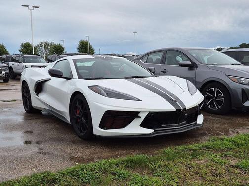 Arctic White 2022 Chevrolet Corvette Stingray w/3LT