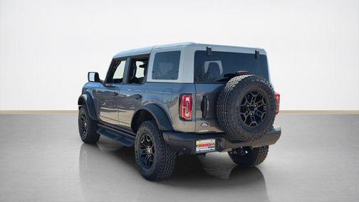 Carbonized Gray Metallic 2026 Ford Bronco Badlands