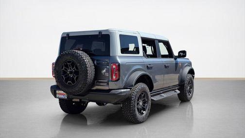 Carbonized Gray Metallic 2026 Ford Bronco Badlands