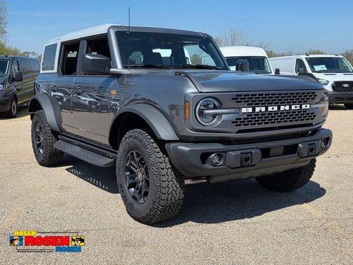 Carbonized Gray Metallic 2026 Ford Bronco Badlands