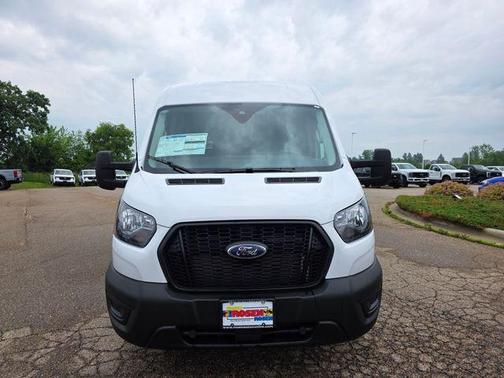 2025 Ford Transit-250 148 WB Medium Roof Cargo
