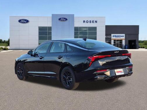 Aurora Black Pearl 2026 Kia K5 LXS