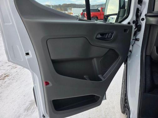 2026 Ford Transit-250 148 WB Medium Roof Cargo
