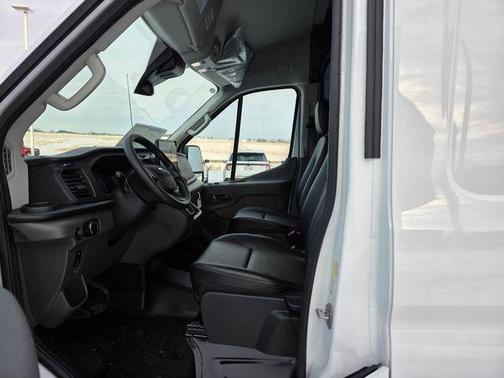 2026 Ford Transit-250 148 WB Medium Roof Cargo