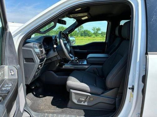 Oxford White 2023 Ford F-150 XLT