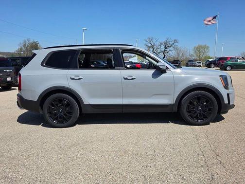 Wolf Gray 2022 Kia Telluride EX