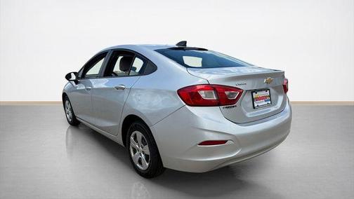 Silver Ice Metallic 2018 Chevrolet Cruze LS
