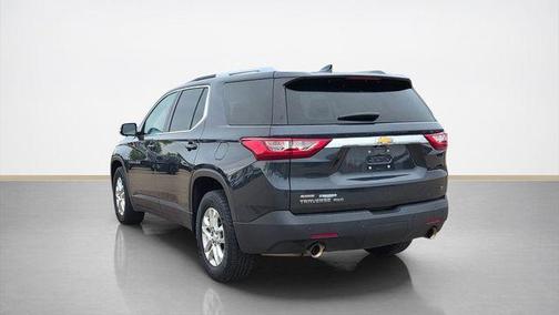 Graphite Metallic 2018 Chevrolet Traverse LT Cloth
