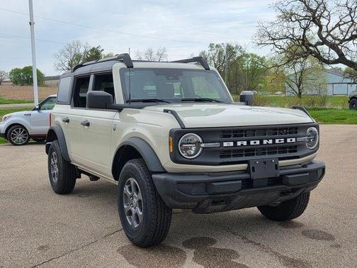 Desert Sand 2026 Ford Bronco Big Bend