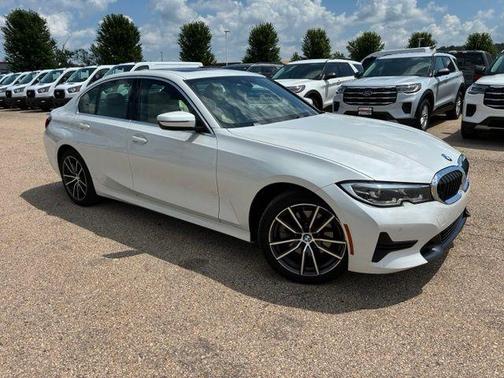 Mineral White Metallic 2022 BMW 330 i xDrive