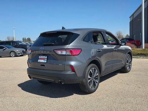 Gray Metallic 2022 Ford Escape SE