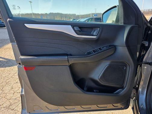 Carbonized Gray Metallic 2022 Ford Escape SE