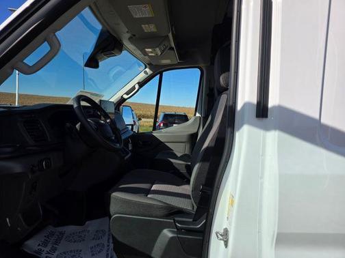 Oxford White 2026 Ford Transit-350 148 WB Medium Roof Cargo
