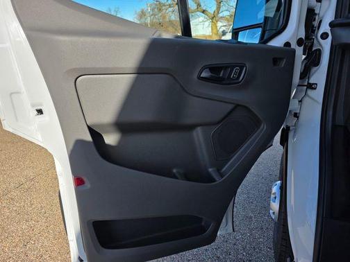 Oxford White 2026 Ford Transit-350 148 WB Medium Roof Cargo