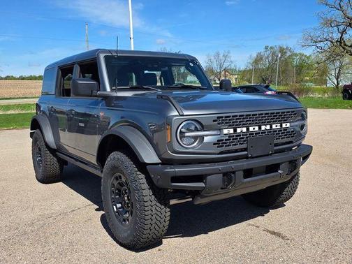 Carbonized Gray Metallic 2026 Ford Bronco Badlands