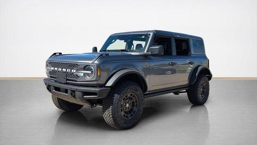 Carbonized Gray Metallic 2026 Ford Bronco Badlands