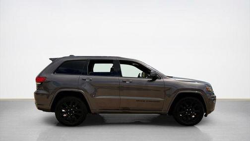 Granite Crystal Clearcoat Metallic 2019 Jeep Grand Cherokee Altitude