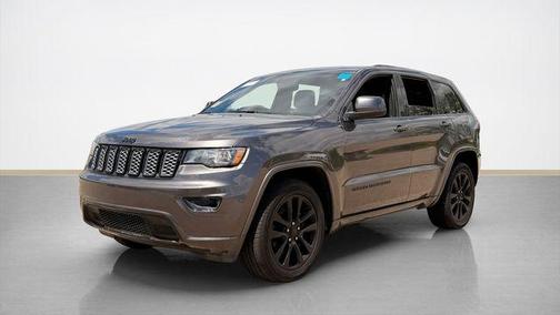 Granite Crystal Clearcoat Metallic 2019 Jeep Grand Cherokee Altitude