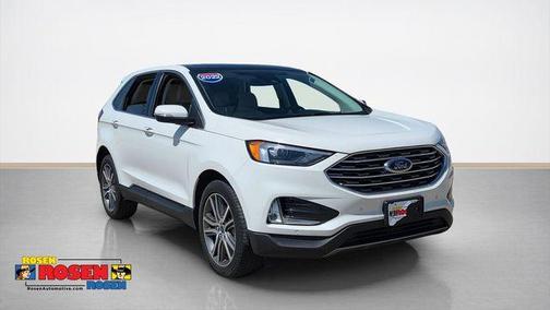White Metallic 2022 Ford Edge Titanium