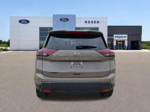 Baja Storm 2025 Nissan Rogue SV